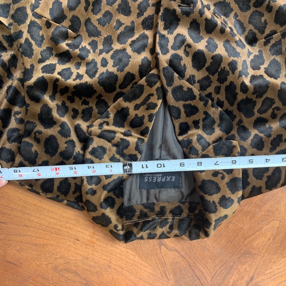 Express World Brand Leopard Print Coat Size 13/14 - Picture 7 of 8